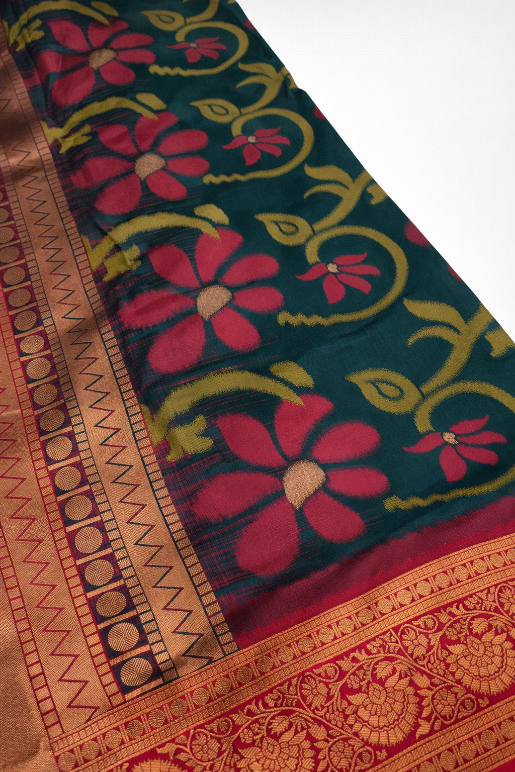 PI 09 Emerald Green & Red Zari Floral Silk Saree