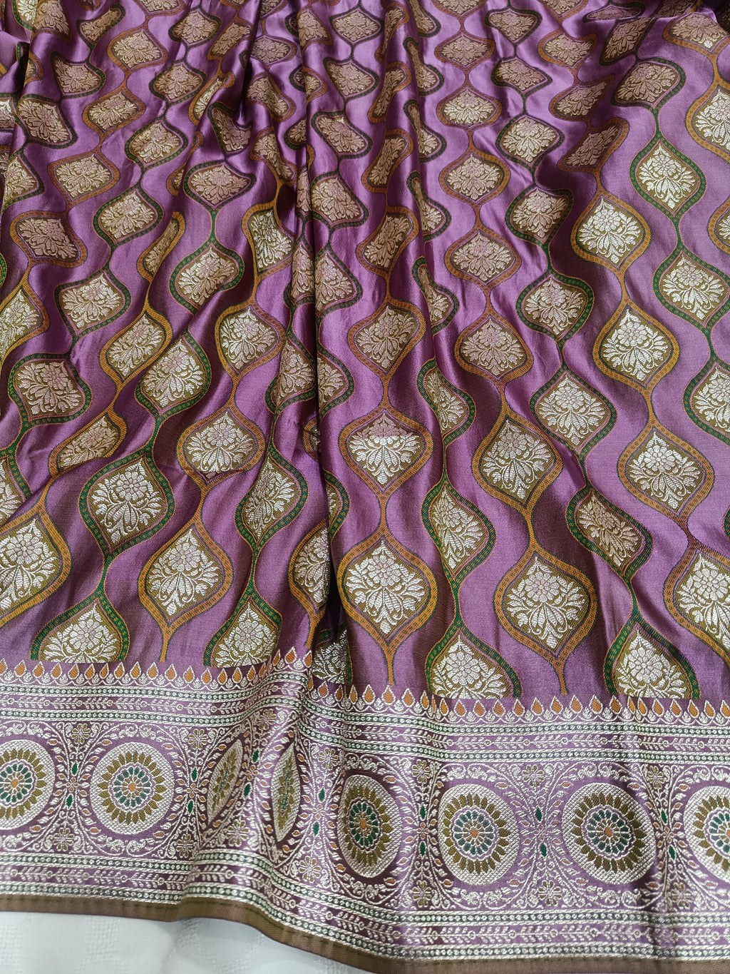 Lavender Pink Banarasi Satin Silk Saree with Elegant Zari Weaving