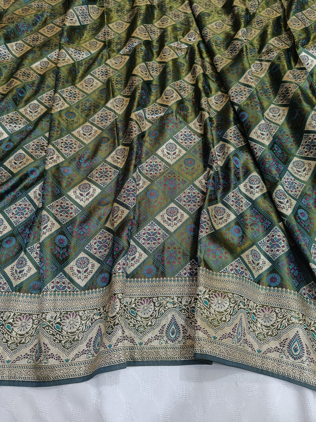 Emerald Green Banarasi Satin Silk Saree with Traditional Zari Detailing