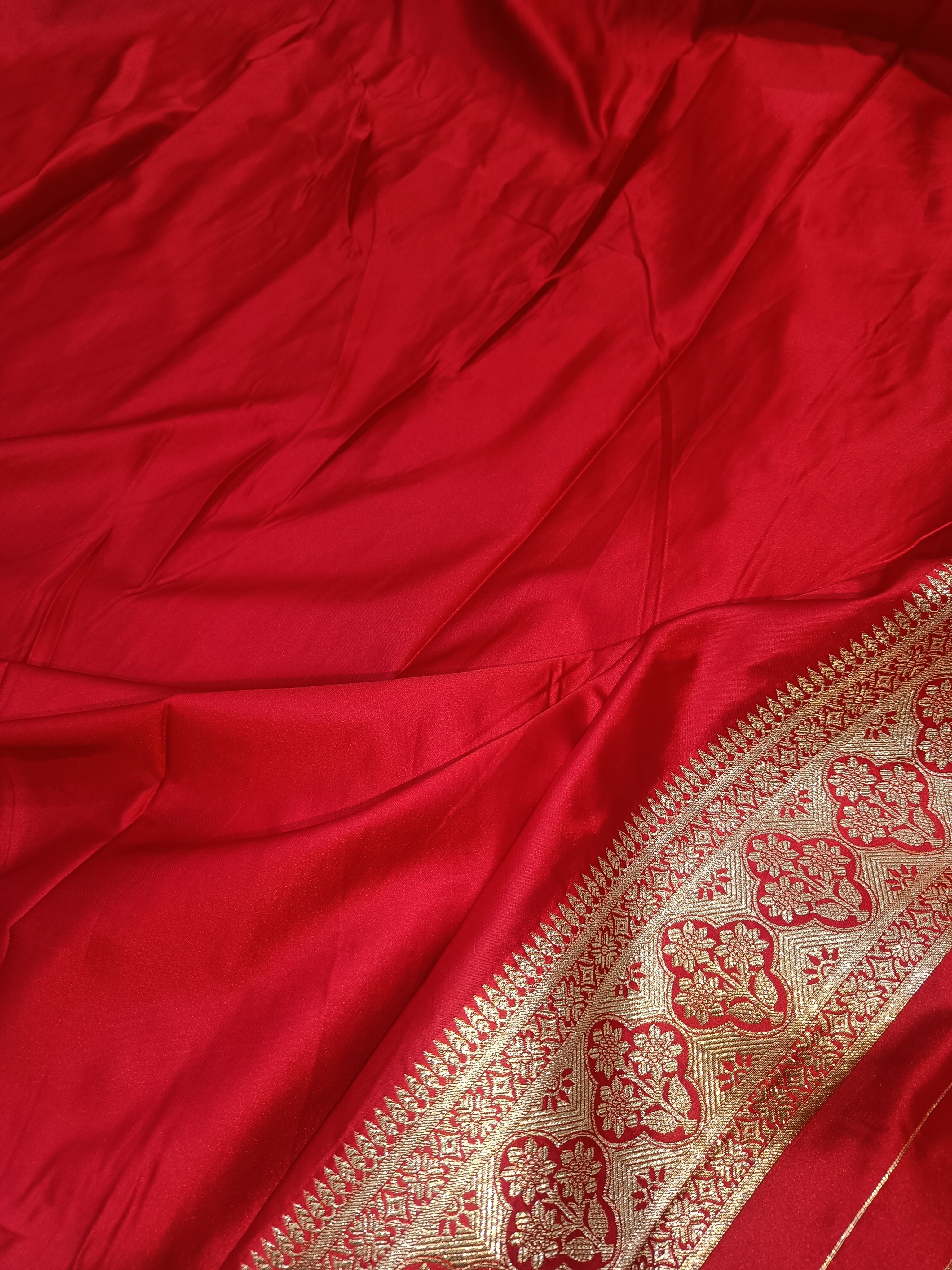 SP203 - Enchanting Red Tree Motif Banarasi Satin Silk Saree