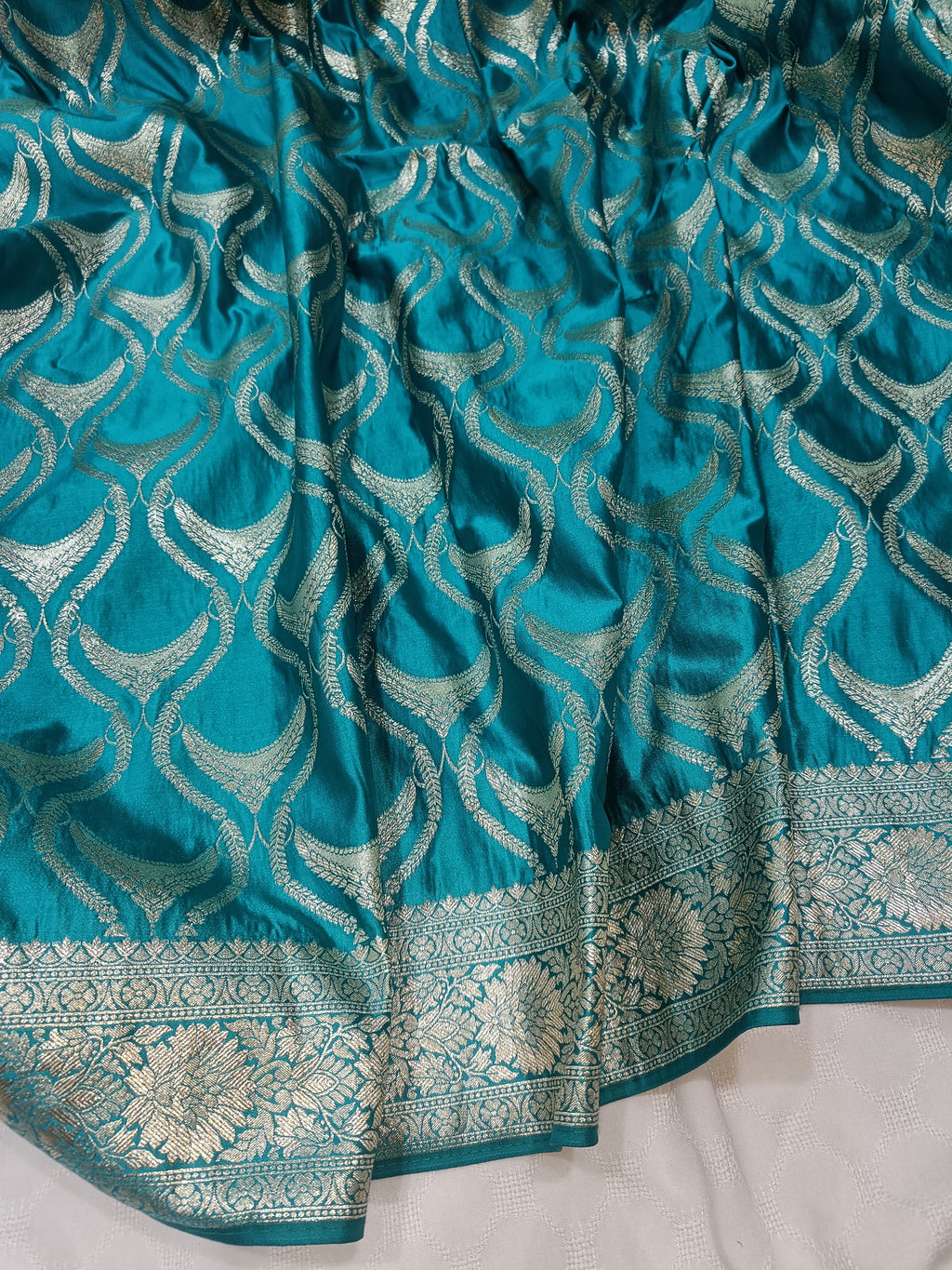SP204 - Teal Blue Scallop Pattern Banarasi Satin Silk Saree