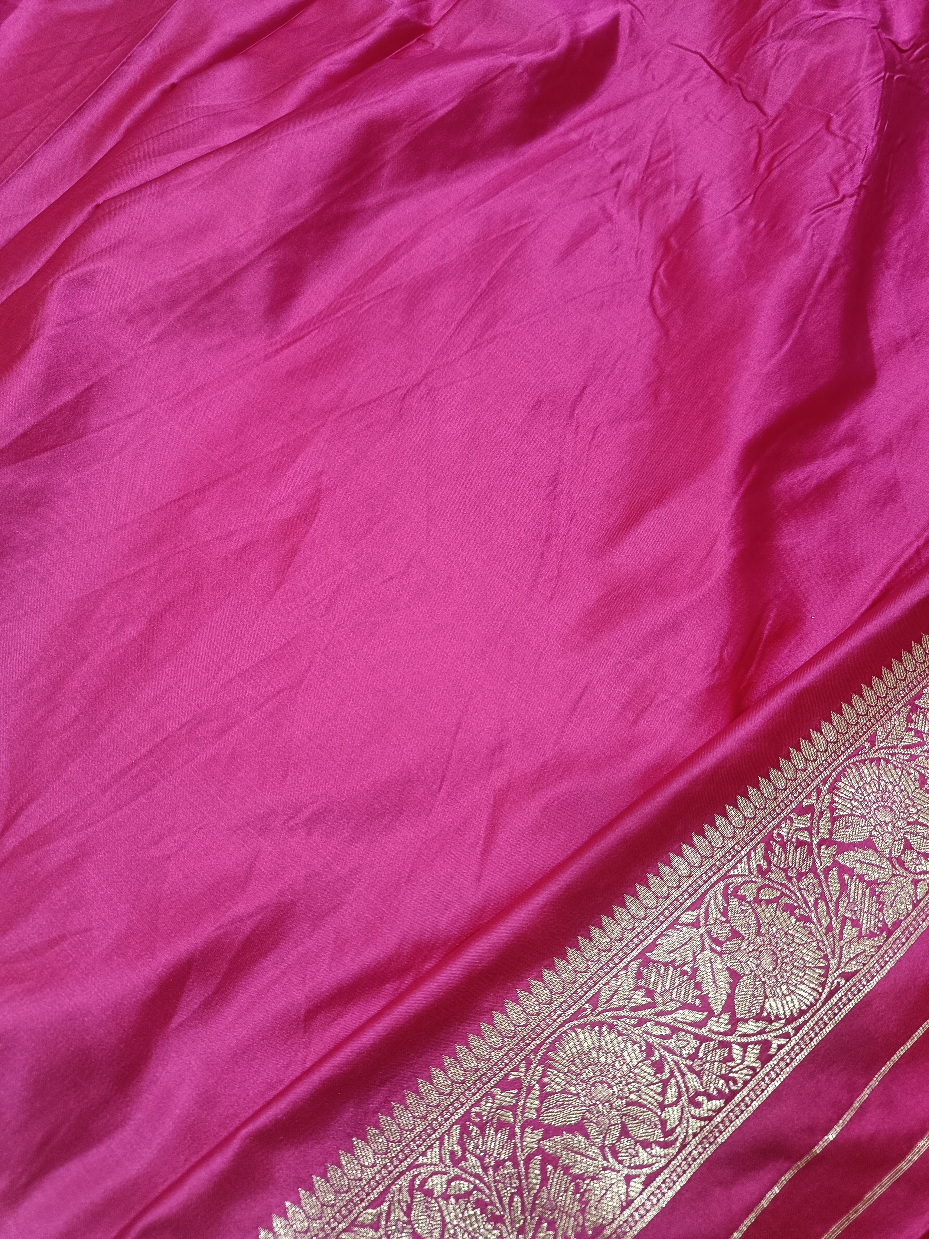 SP206 - Vivid Pink Paisley Leaf Banarasi Satin Silk Saree