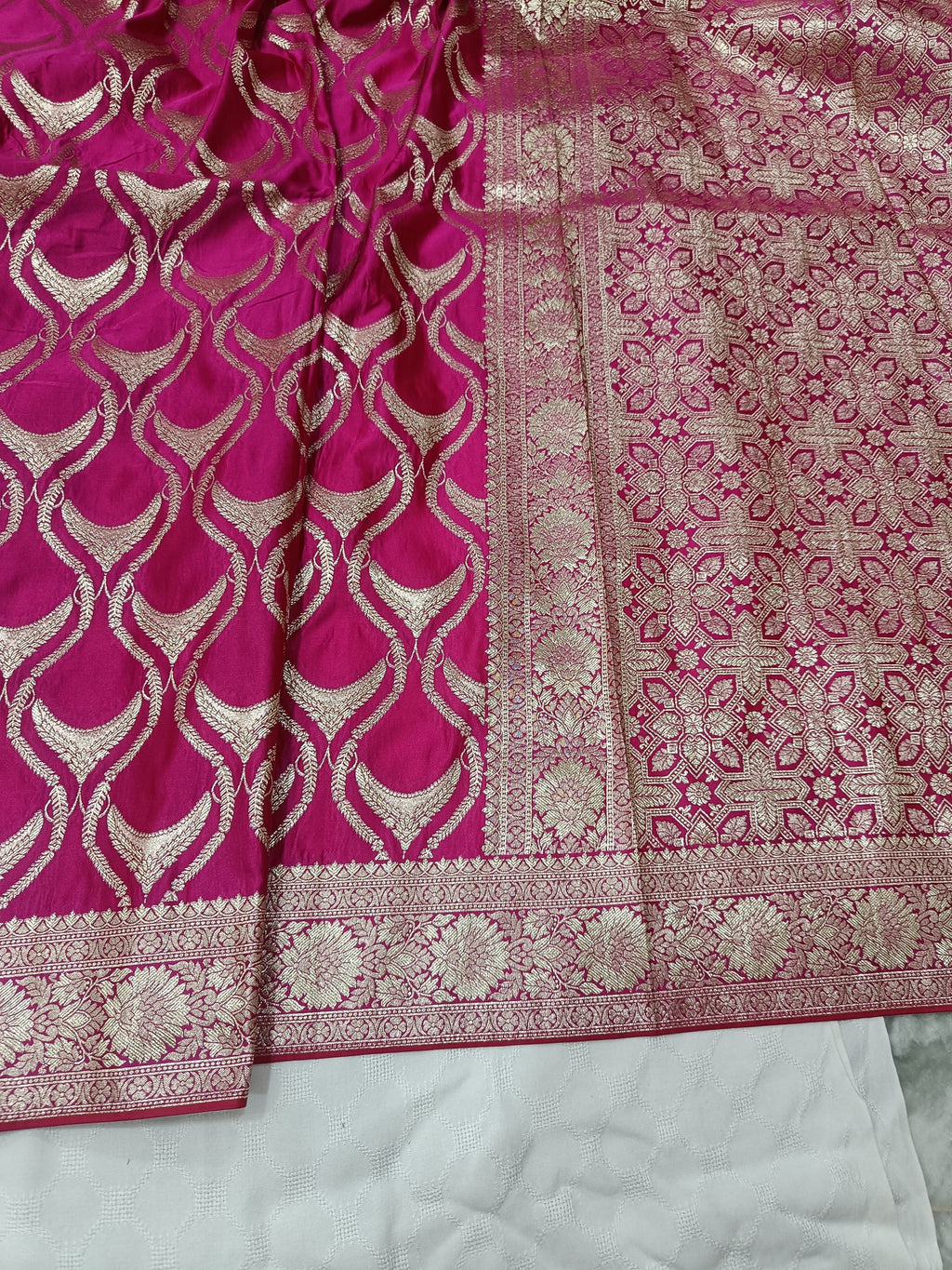 SP212 - Magenta Pink Scallop Geometric Banarasi Satin Silk Saree