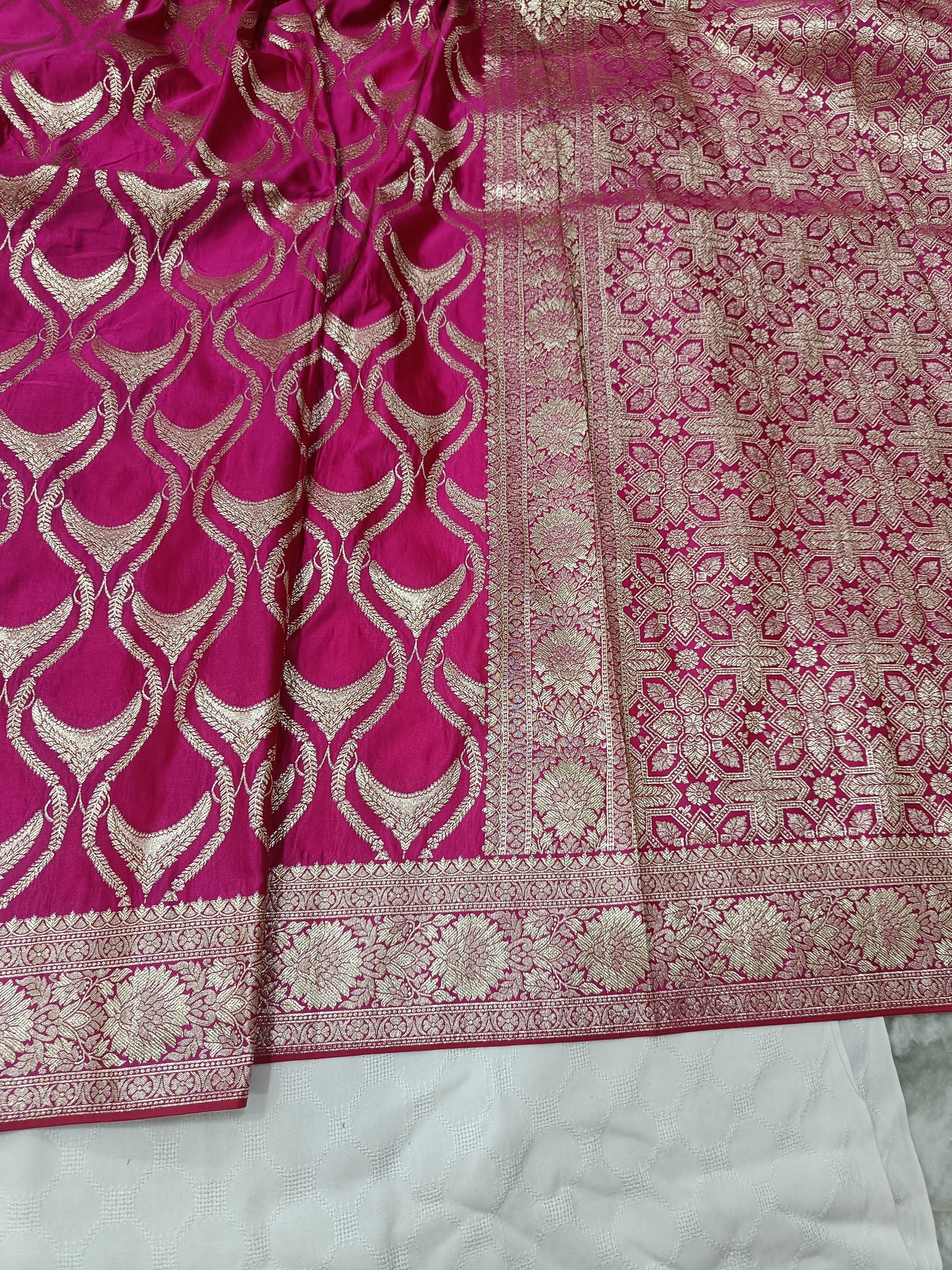 SP212 - Magenta Pink Scallop Geometric Banarasi Satin Silk Saree