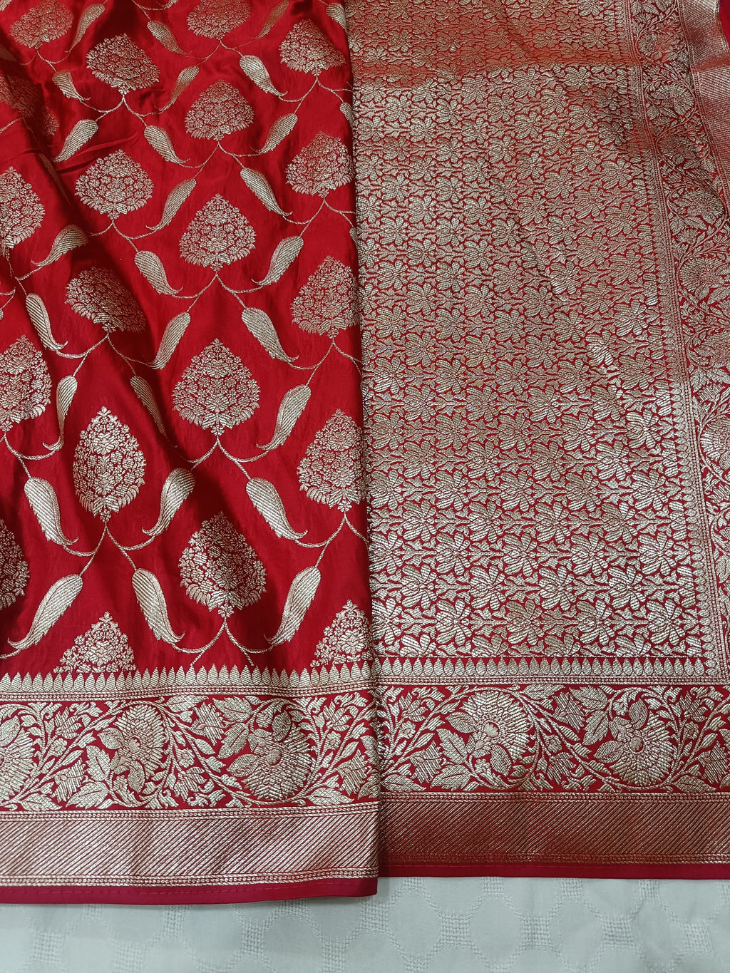 SP232 - Majestic Red Floral Vine Banarasi Satin Silk Saree