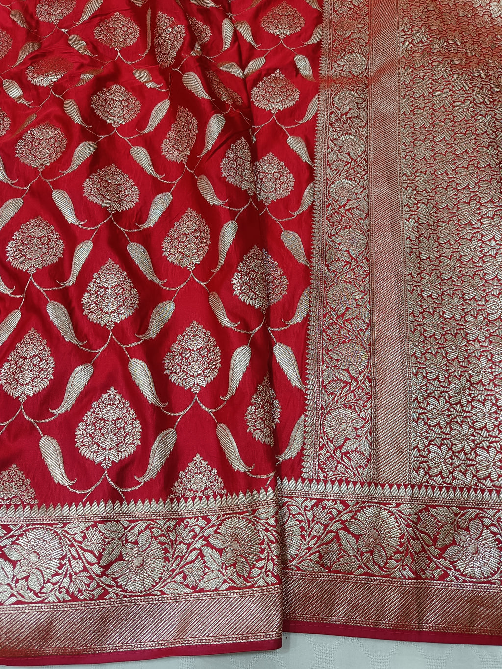 SP232 - Majestic Red Floral Vine Banarasi Satin Silk Saree