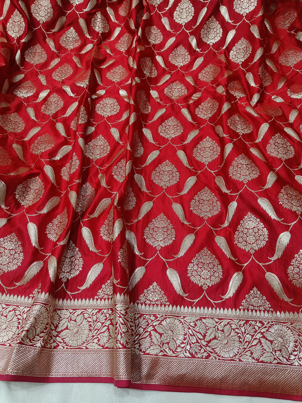 SP232 - Majestic Red Floral Vine Banarasi Satin Silk Saree